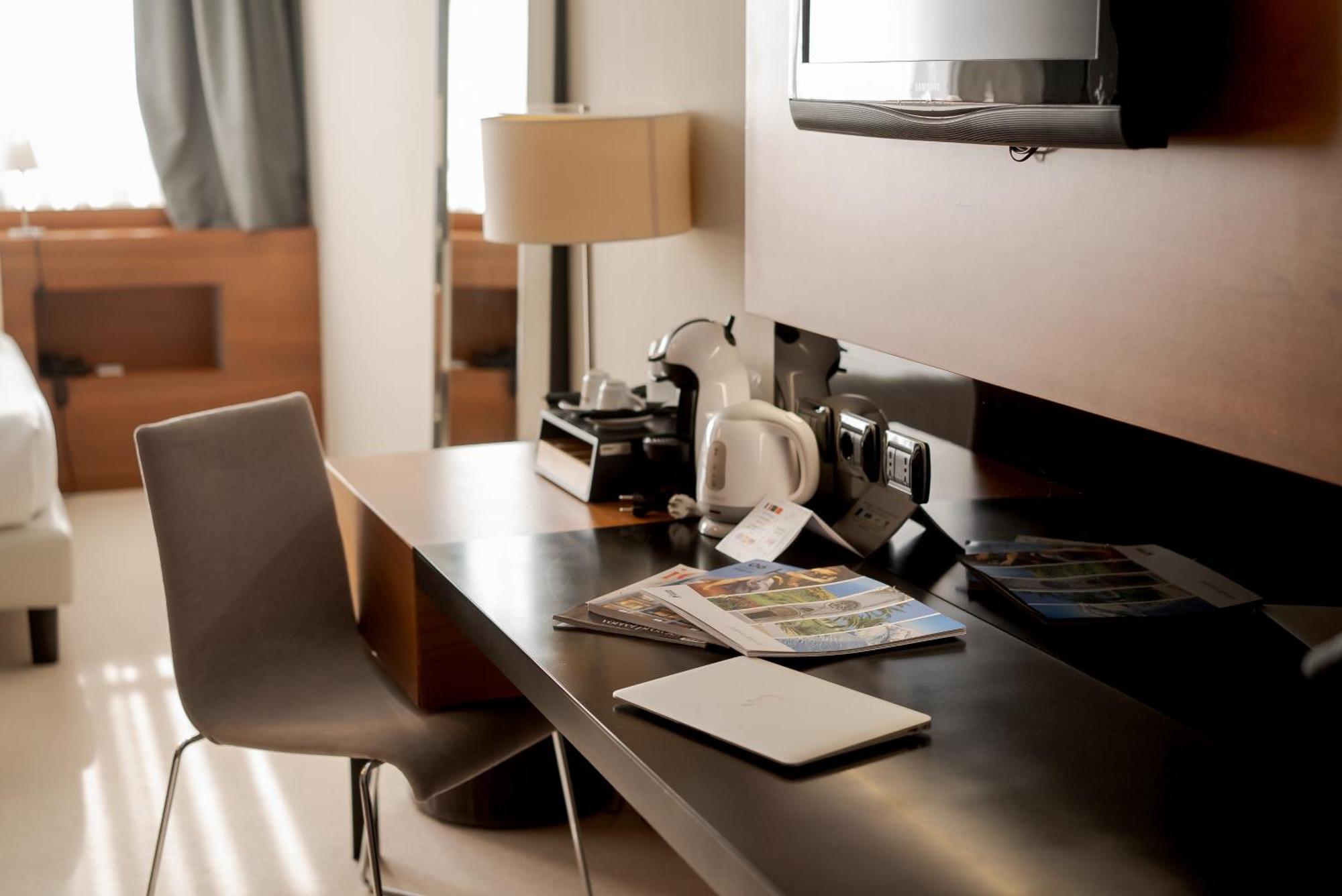 Cosmopolitan Hotel Civitanova Marche Zimmer foto